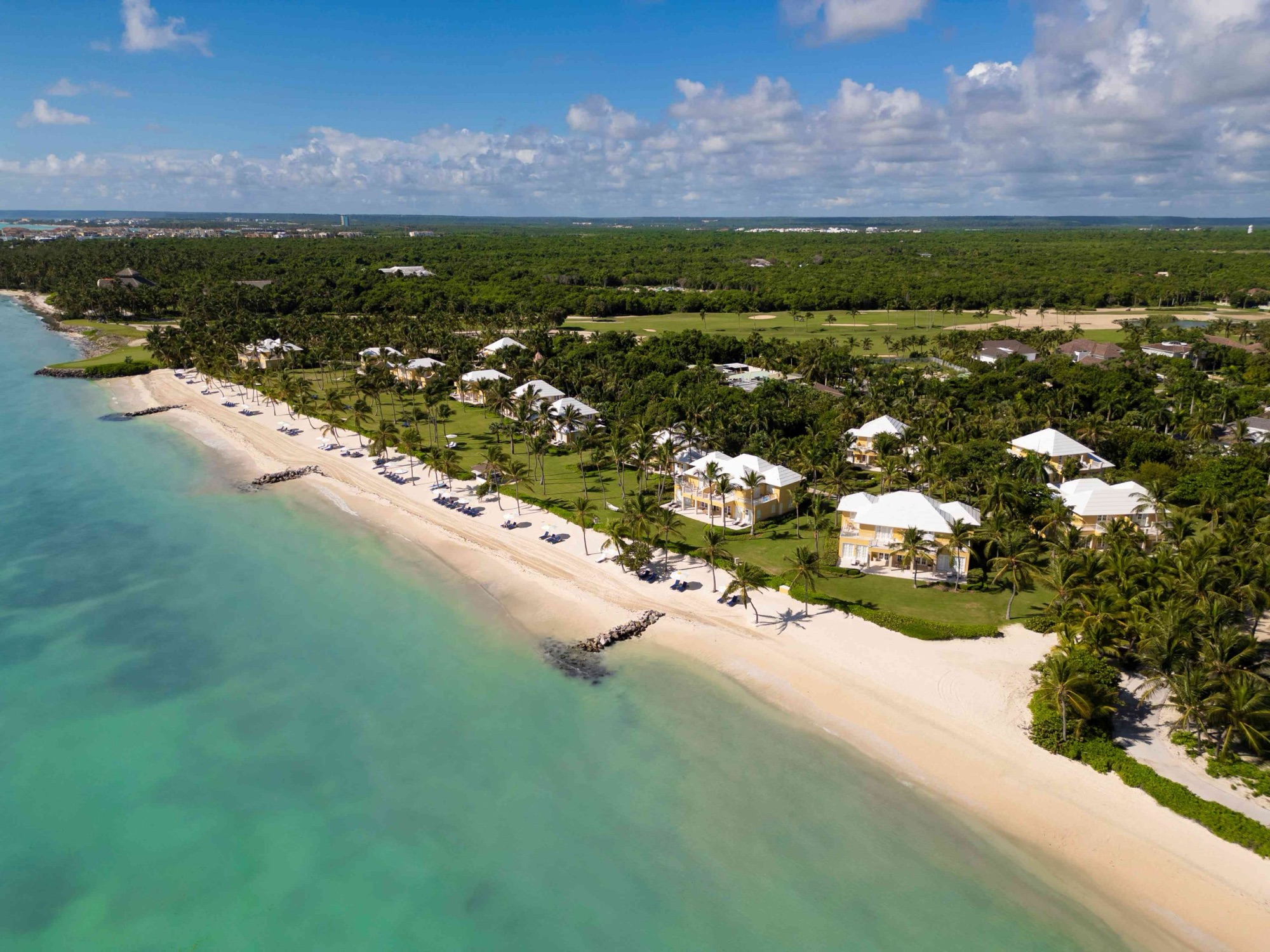 Tortuga Bay Puntacana recibe la máxima distinción de calidad por Leading Hotels of the World 2025