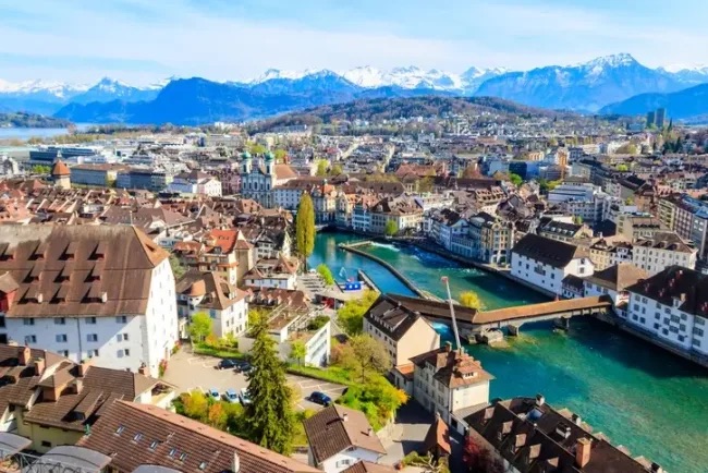 Suiza sigue negociando aranceles con EE.UU., que le empujan a afianzar sus lazos con la UE 1 img 2043