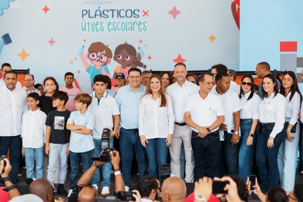 Familias felices del DN son impactadas por la 2da edición de “Plásticos por Escolares” 3 img 2289