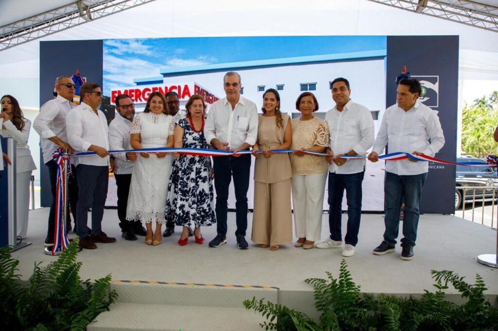 Abinader inaugura ampliación del área de internamiento del hospital Morillo King en La Vega 3 img 2307