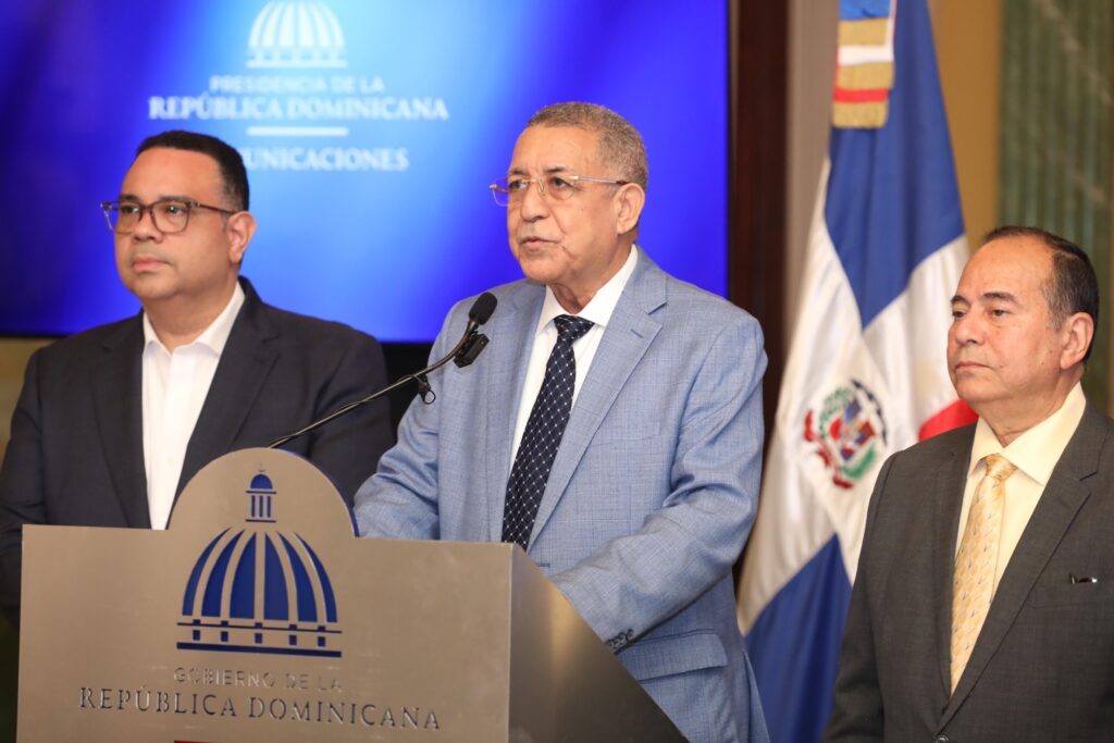 Presidente Luis Abinader dispone entrega de informe con irregularidades de SENASA ante Procuraduría 4 2021df51 41d3 40de b356 5e2c8008bf47
