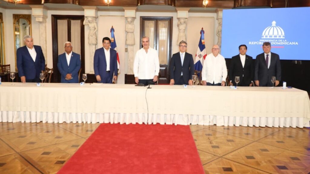 Abinader anuncia adquisición de terrenos de Hotel Santo Domingo para construcción de Centro de Convenciones y Exposiciones 4 img 3281