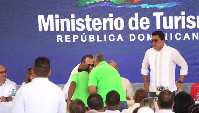 Buhoneros de Sosúa destacan oportunidades de negocio con acceso a Playa Teco 4 img 3612