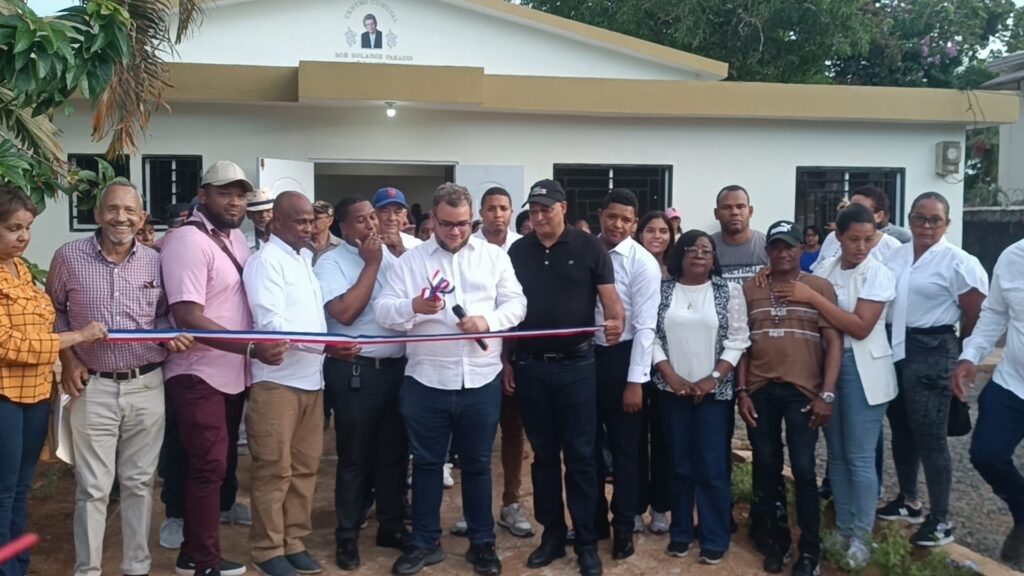 FEDA inaugura remozamiento del Centro Comunal de El Valle como parte de la Ruta de la Bahía 4 img 3638