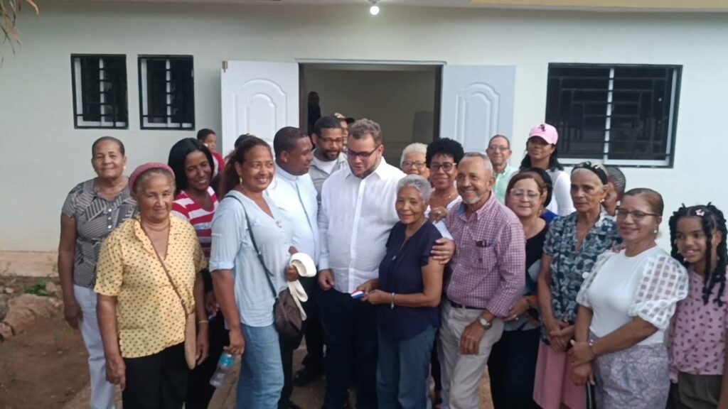 FEDA inaugura remozamiento del Centro Comunal de El Valle como parte de la Ruta de la Bahía 6 img 3639