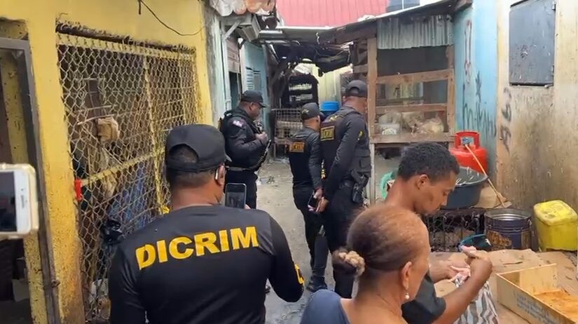 Hieren a joven de varios disparos en el Mercado Municipal de San Francisco de Macorís 4 img 3727