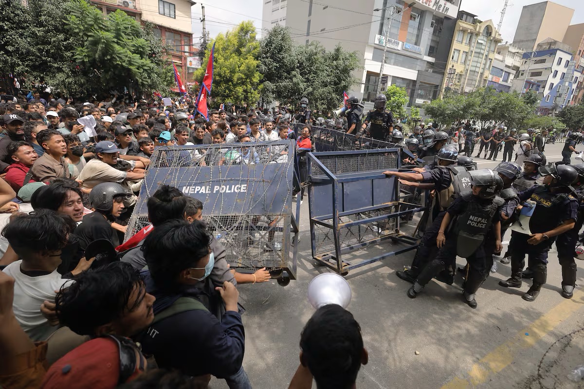 Protestas en Nepal se producen tras prohibición del uso de Facebook, Instagram, YouTube y otras redes sociales
