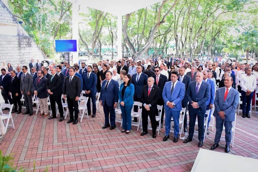 Senado sesiona en San Pedro de Macorís al conmemorarse el 143 aniversario de la ciudad 5 img 3807