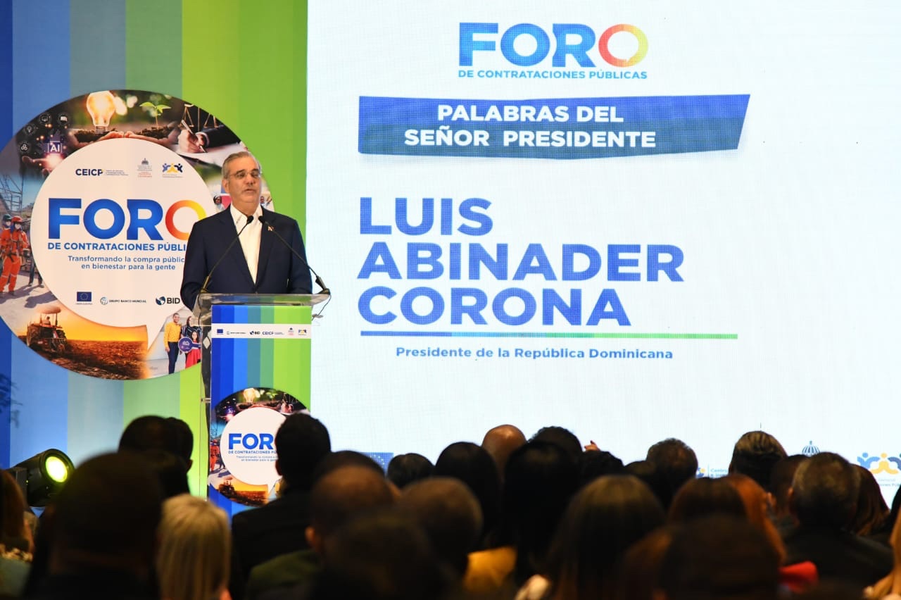 Presidente Abinader destaca mayores controles en nueva Ley de Contrataciones Públicas