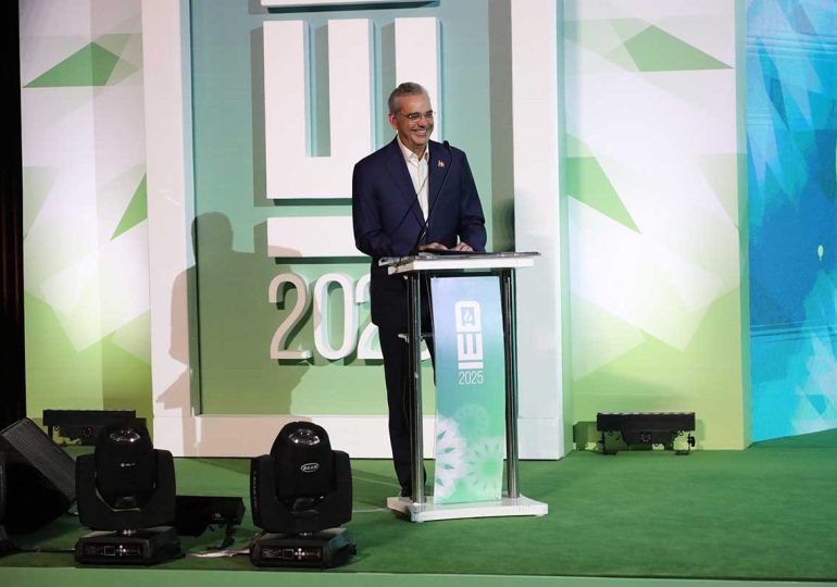 Presidente Abinader destaca récord histórico en inversión extranjera directa en la República Dominicana 4 img 3888