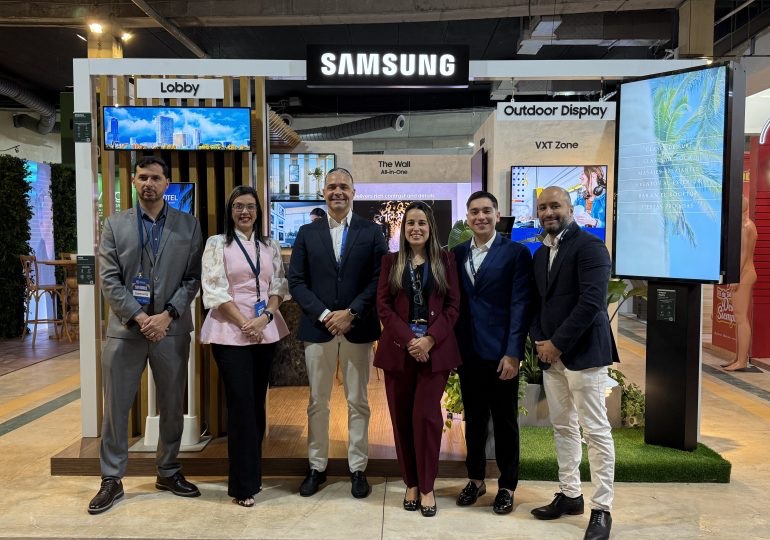 Samsung presenta soluciones 360° para la hotelería del futuro en Asonahores 2025 4 img 3921