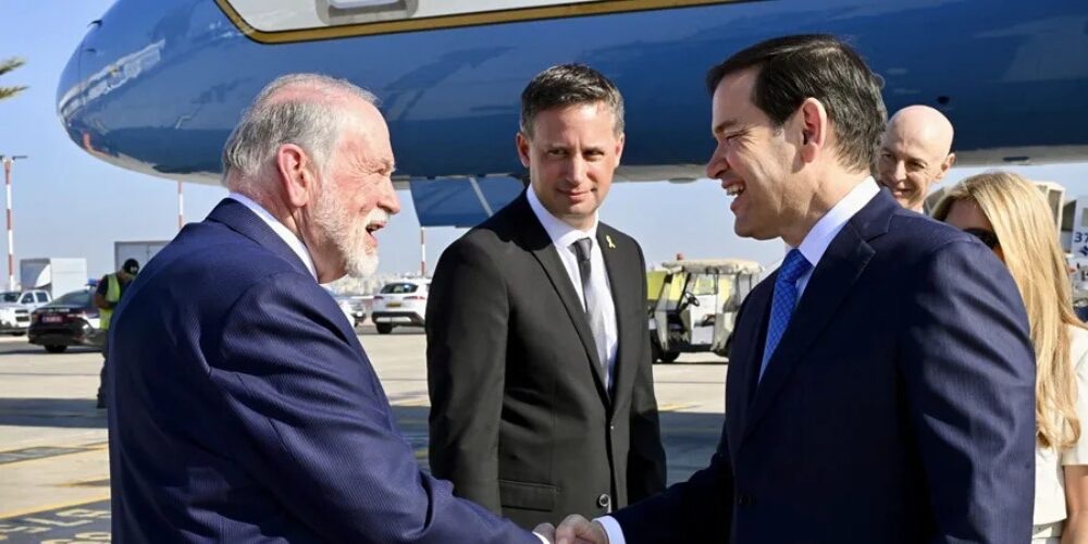 El secretario de Estado de EE.UU. llega a Israel para abordar la ofensiva en Gaza 4 img 4010