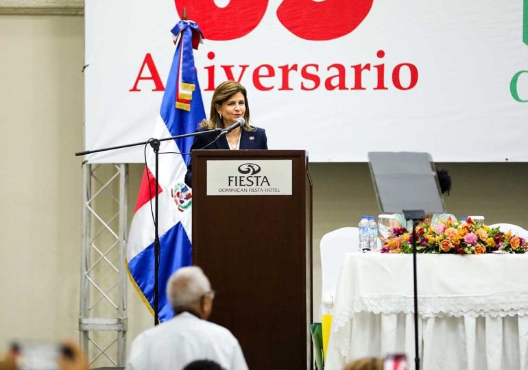 Raquel Peña llama a fortalecer valores y diálogo social en el 63 aniversario de la CASC 4 img 4285
