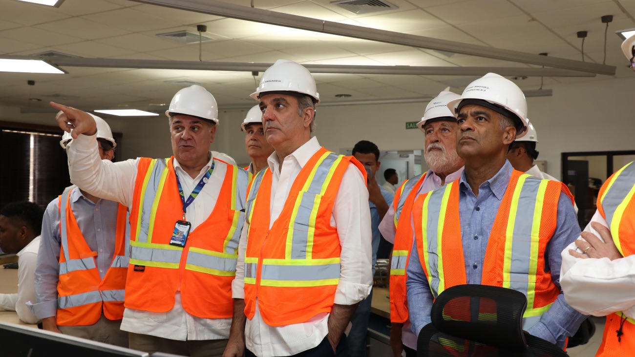 Abinader supervisa nueva planta Energas 4 que incorporará 130 MW al sistema eléctrico nacional
