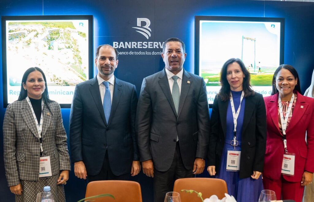 Banreservas reafirma liderazgo en inversiones turísticas en Miches tras negociaciones en Top Resa 4 img 4824