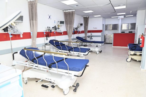 SNS refuerza hospitales ante efectos de onda tropical 4 img 4864