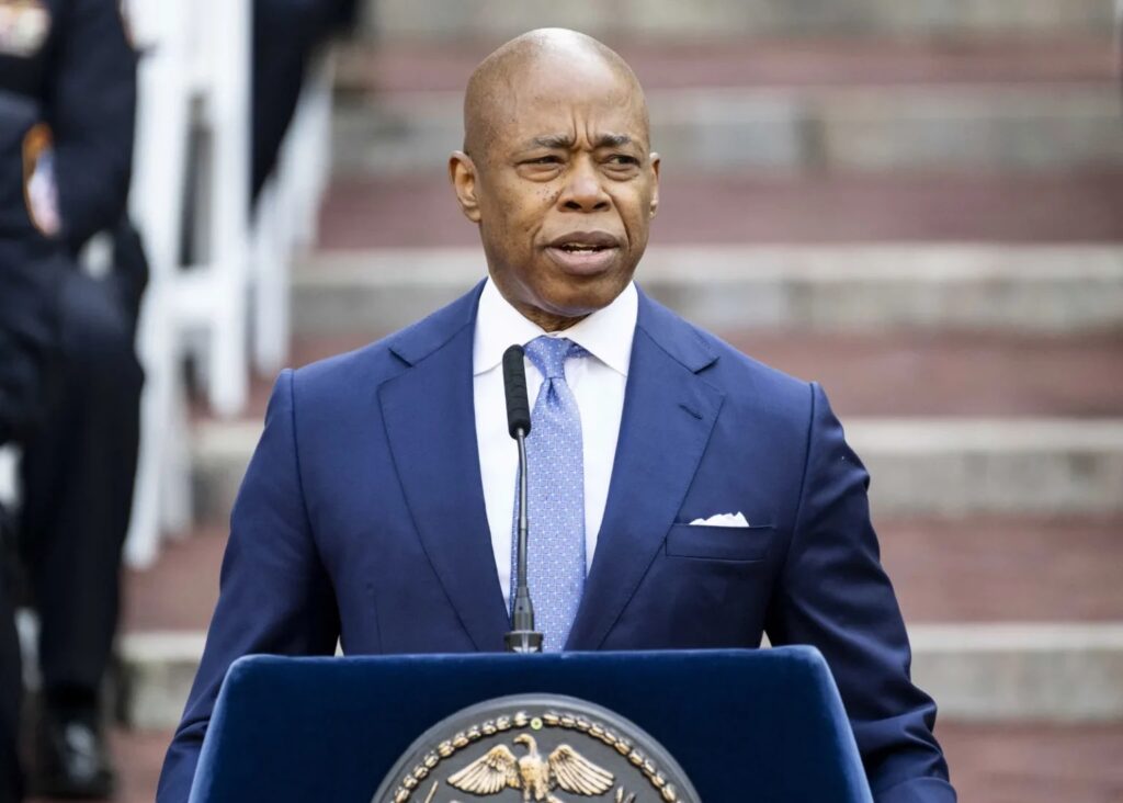 Eric Adams, actual alcalde de Nueva York, abandonó la contienda por su reelección 1 img 4890