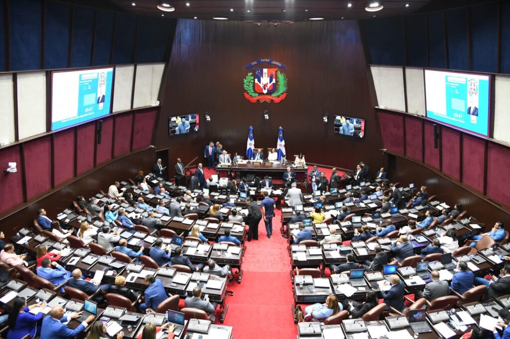 Diputados envían a comisión bicameral proyecto de Presupuesto 2026 por RD$1.7 billones 2 img 5009