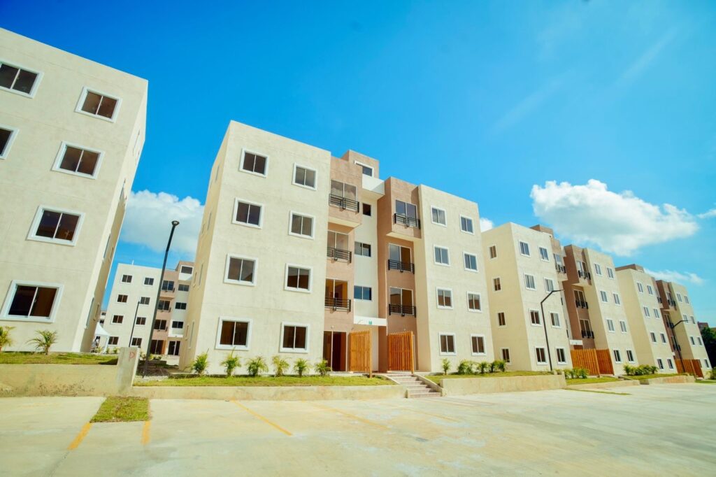 Presidente Abinader entrega 95 nuevas viviendas en Pedro Brand y continúa ampliando el acceso a un hogar digno para las familias dominicanas 1 44352a62 bb7b 41ad a180 bb4150a28756
