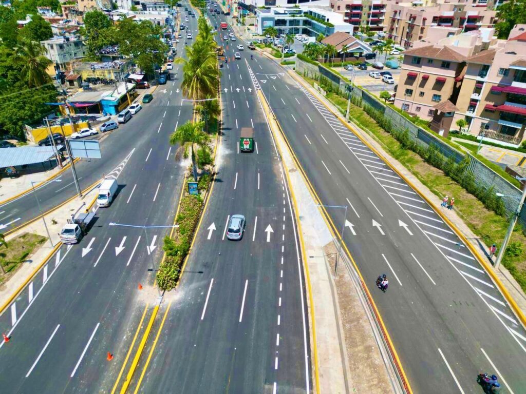 Presidente Abinader inaugura paso a desnivel 27 de Febrero–Isabel Aguiar para mejorar movilidad de más de un millón de personas y reduciendo un 40% tiempos de traslado entre Santo Domingo Oeste, el Sur y el Distrito Nacional 2 6a793a8f 0fc9 445a 8a9c 75226bf067e4