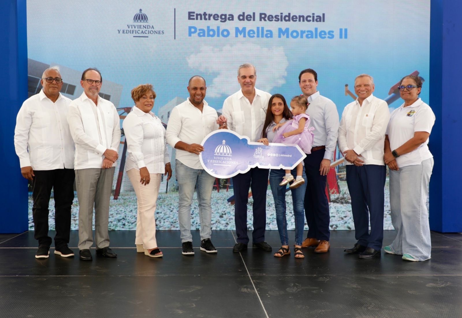 Presidente Abinader entrega 95 nuevas viviendas en Pedro Brand y continúa ampliando el acceso a un hogar digno para las familias dominicanas