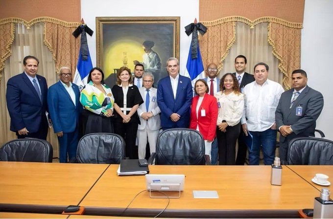 CMD agradece al gobierno el apoyo al sector salud y el aumento de sueldo a médicos pensionados 2 img 5208 1