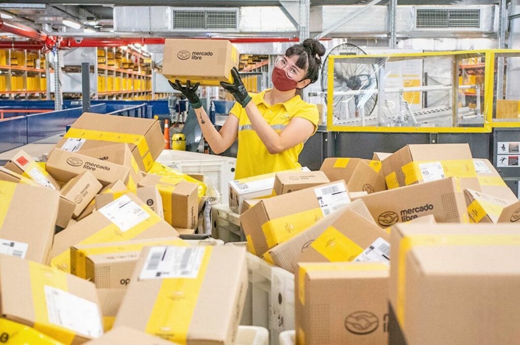 Mercado Libre usa robots para organizar productos en sus centros de distribución en Brasil 1 img 5291