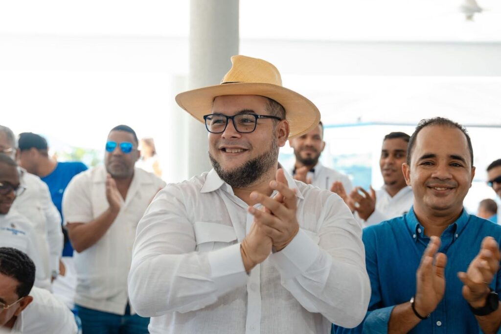 Hecmilio Galván reúne cientos de dirigentes en encuentro nacional de “La Maquinaria” del PRM 3 img 5638