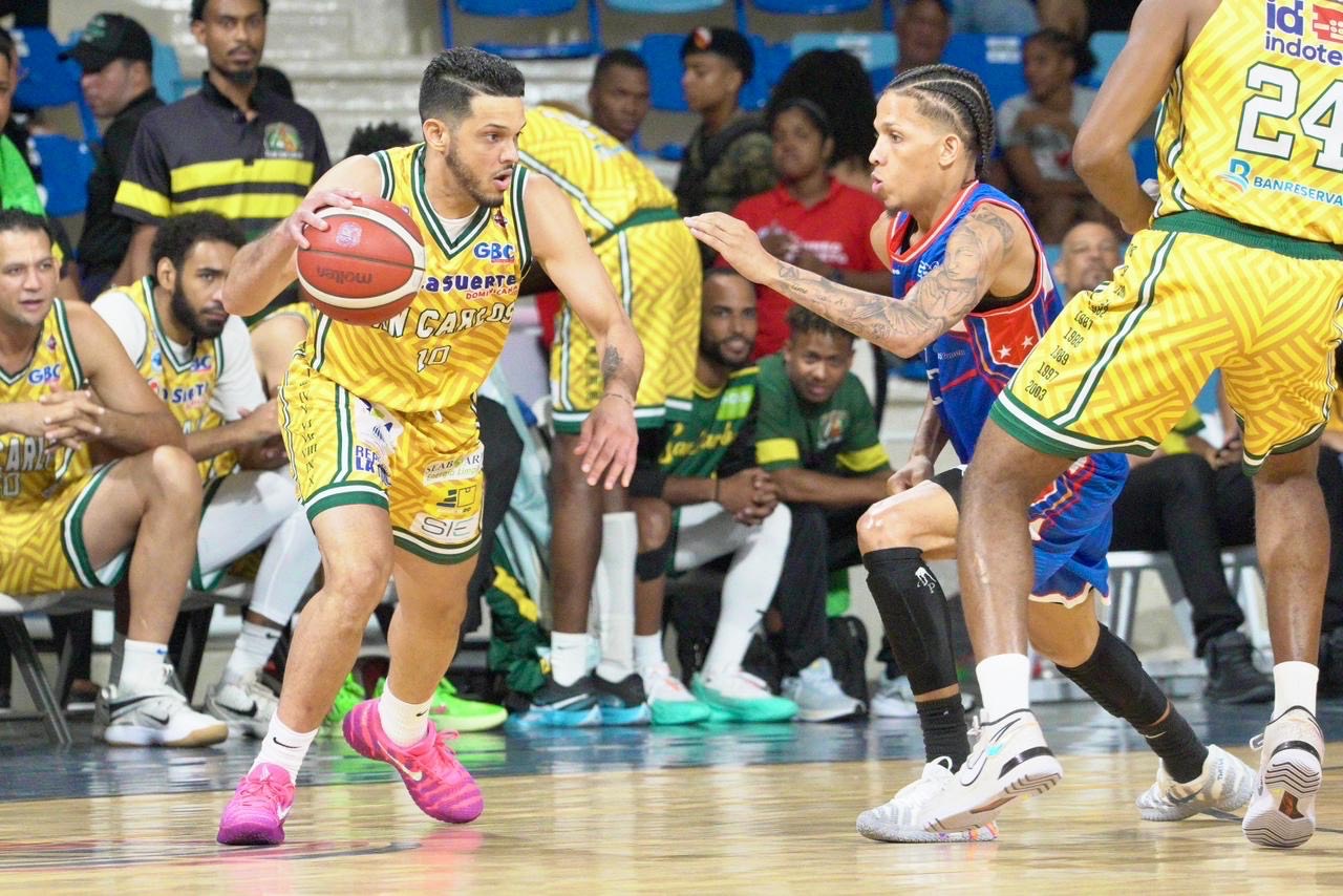 Eddy Polanco y San Carlos se aferran a la cima del grupo A en su quinto triunfo