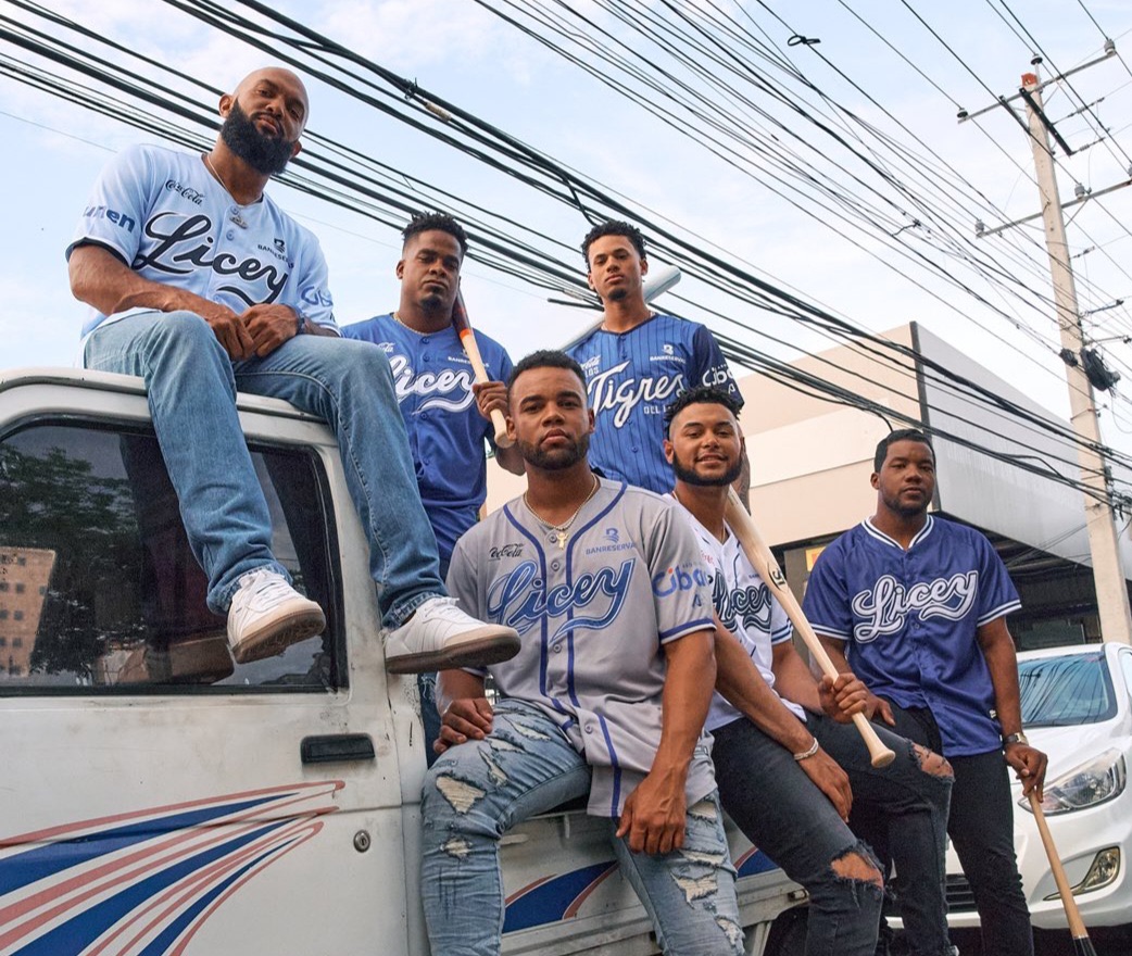 Tigres del Licey presentan sus nuevos uniformes para la temporada 2025-26 de la LIDOM