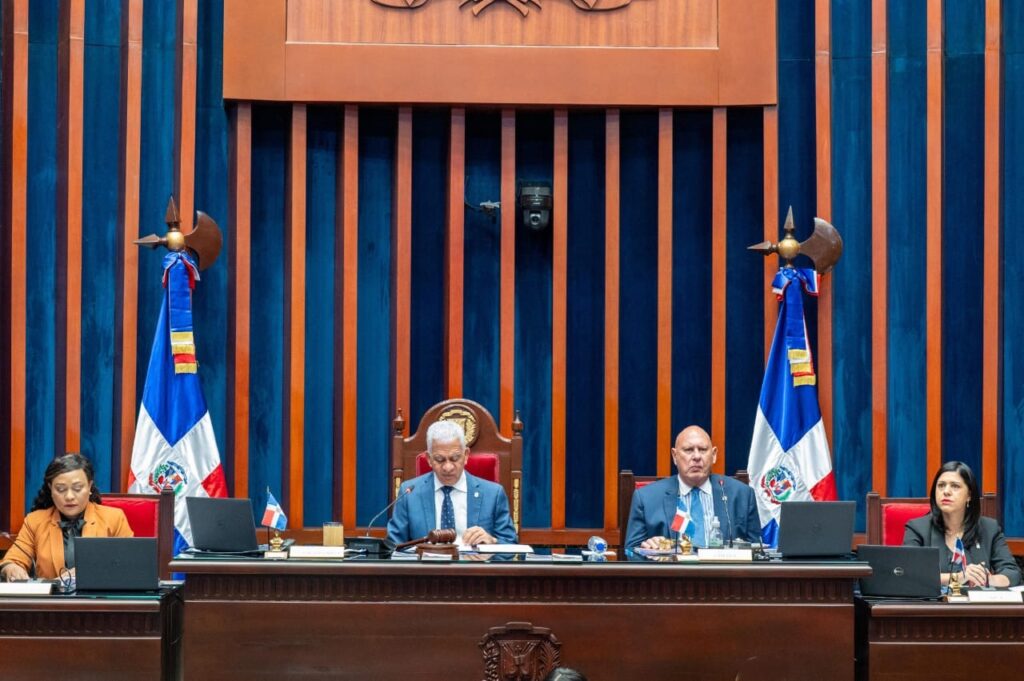 Senadores aprueban en segunda lectura el proyecto de nuevo Código Laboral 1 img 6162