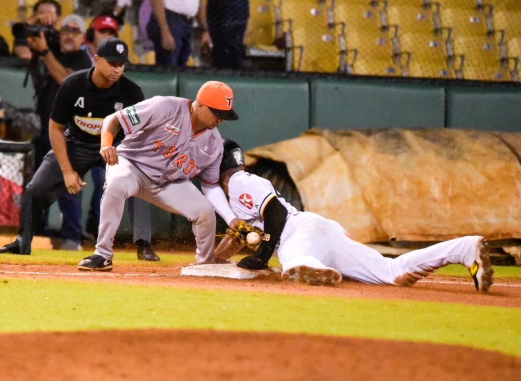 Toros del Este vencen en maratónico duelo a Águilas Cibaeñas 14-7 en Santiago 1 img 6348