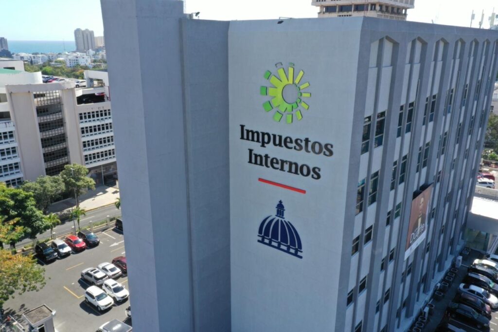 DGII anuncia inicio temporada de renovación de marbete este martes 21 de octubre 1 img 6401