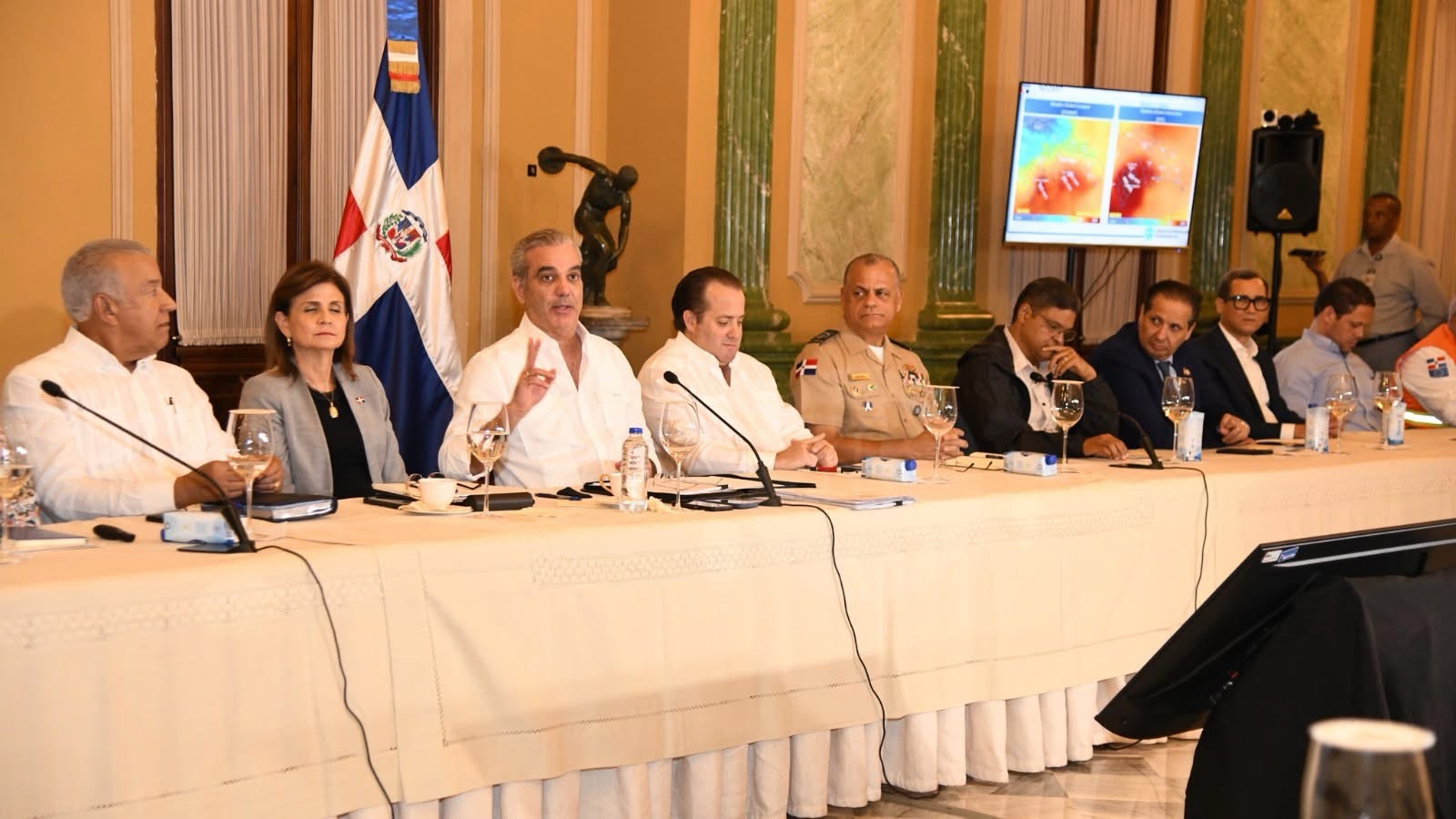 Tormenta Melissa: La jornada laboral será hasta la 1:00 PM y se suspende la docencia