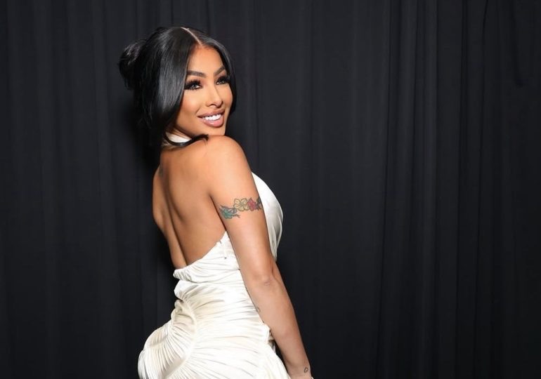 Yailín La Más Viral presenta el premio “Debut del Año” en los Latin Billboard 2025