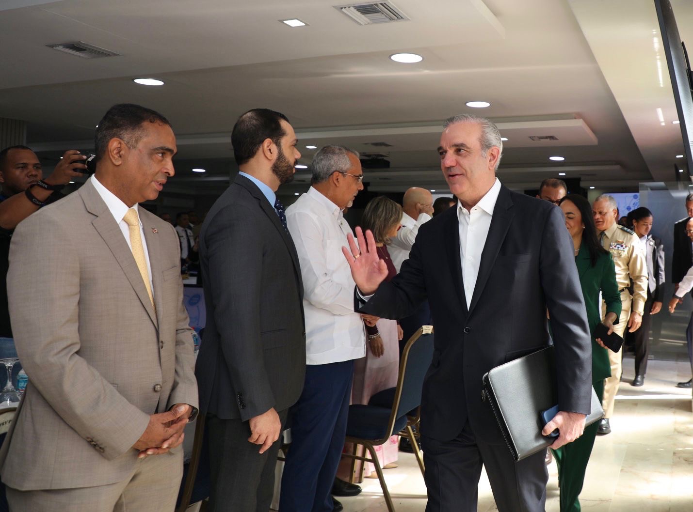 Presidente Abinader encabeza reunión de seguimiento al Plan de Seguridad Ciudadana