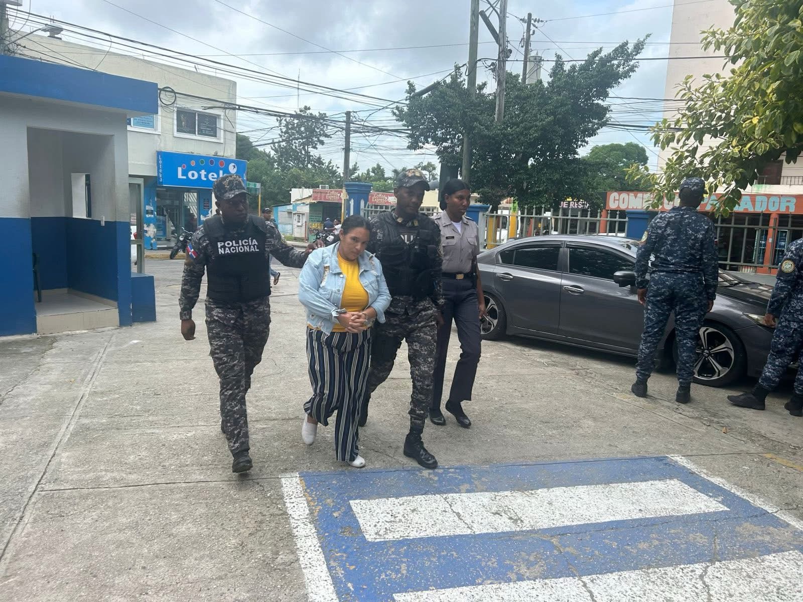 Mujer Quema con Gasolina a su Pareja en Presunto Acto de Celos en Higüey