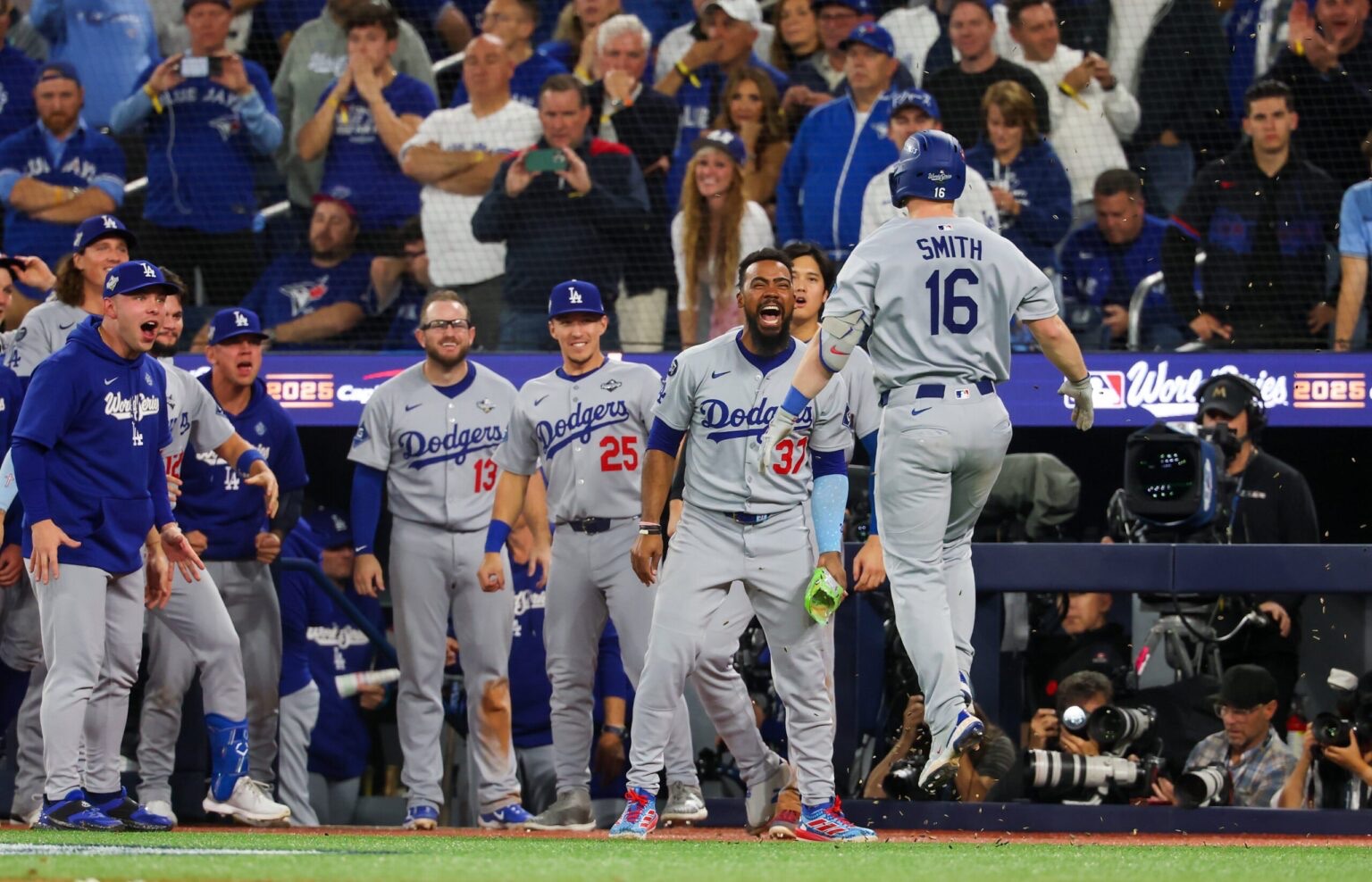 Dodgers conquistan la Serie Mundial con un jonrón de Will Smith en el undécimo inning y revalidan su corona