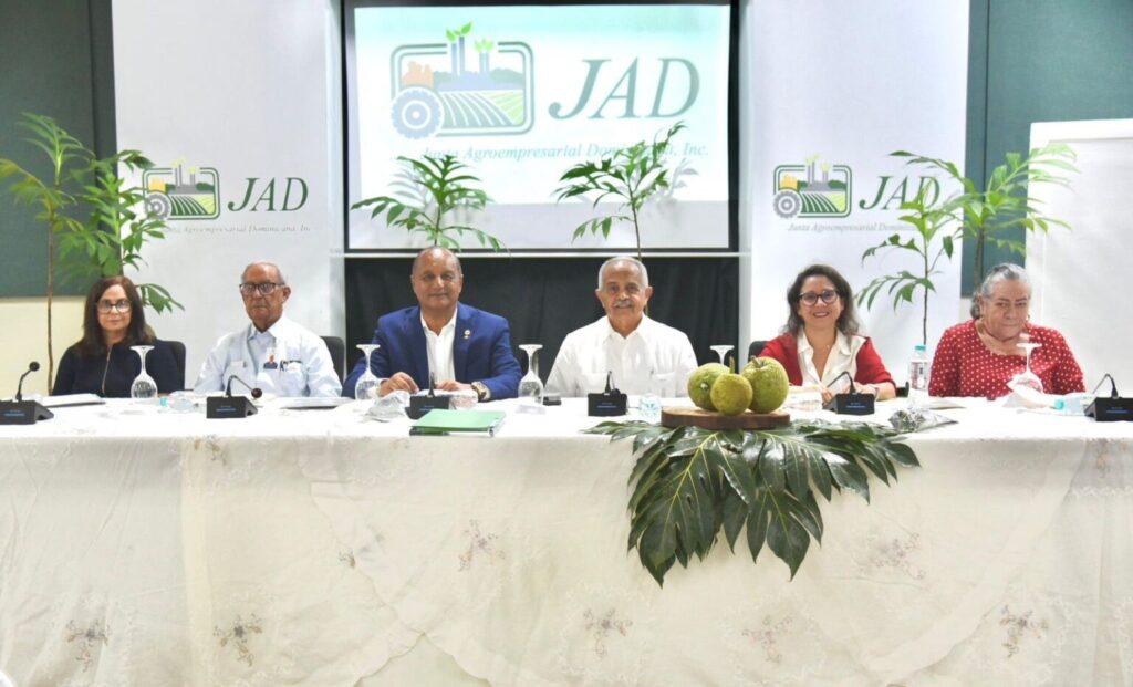 JAD y Agricultura reafirman compromiso con el desarrollo de la Castaña de Masa 1 img 8133