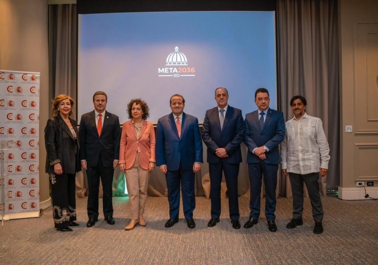 Paliza destaca aumentos salariales históricos, avances en transparencia y fortaleza de la relación España–RD 1 img 8463