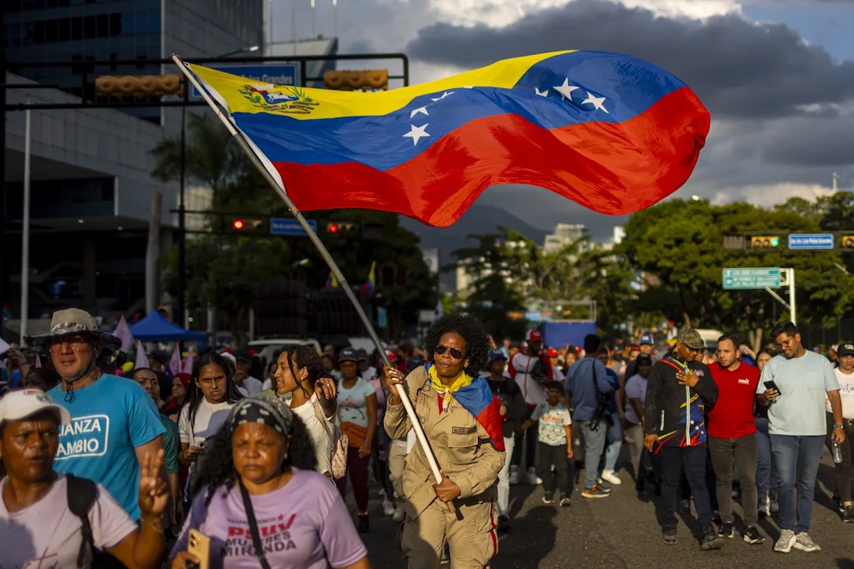 Cuba alerta sobre una eventual agresión de EE.UU. para “derrocar con violencia” a Maduro