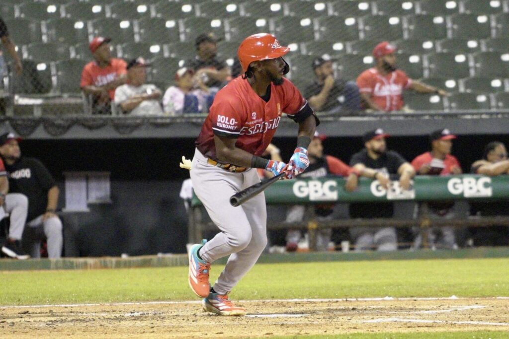 Leones fabrican rally decisivo y doblegan a las Estrellas por segundo día seguido 1 img 9412
