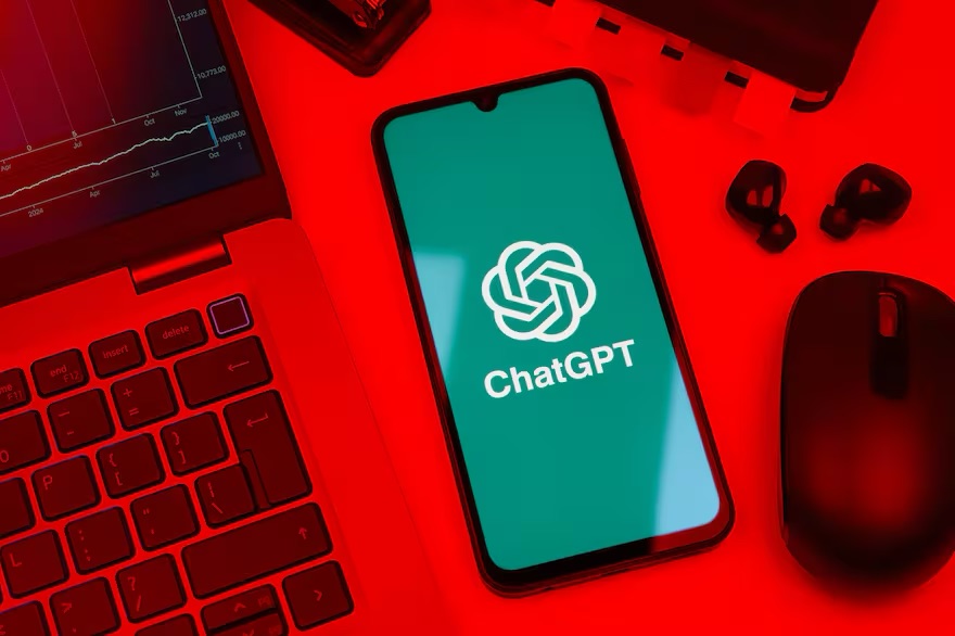 OpenAI se declara en “código rojo” y priorizará mejorar ChatGPT para frenar la presión de sus competidores como Google 1 img 0085