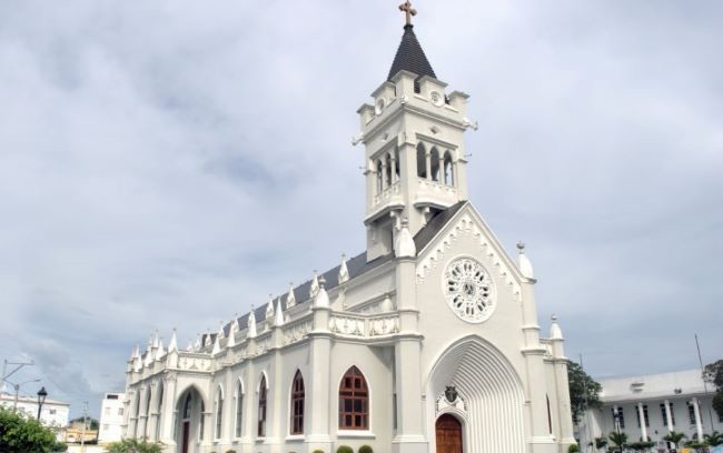 Diócesis de San Pedro de Macorís lanza “Radio Misión, 91.1 FM” y centro de producción y formación en multimedia 1 img 0177