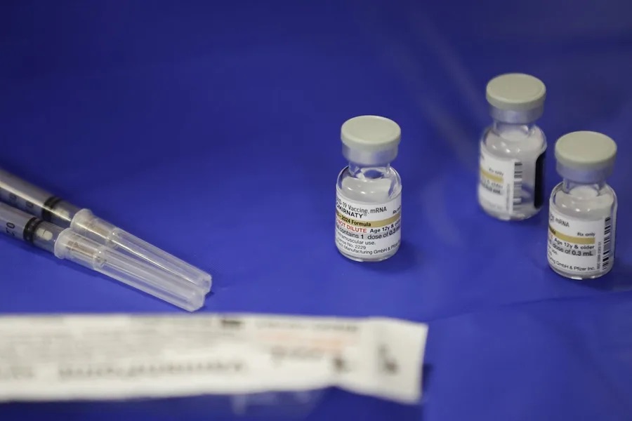 EE.UU. investiga si la vacuna de la covid-19 está relacionada con la muerte de pacientes 1 img 0302