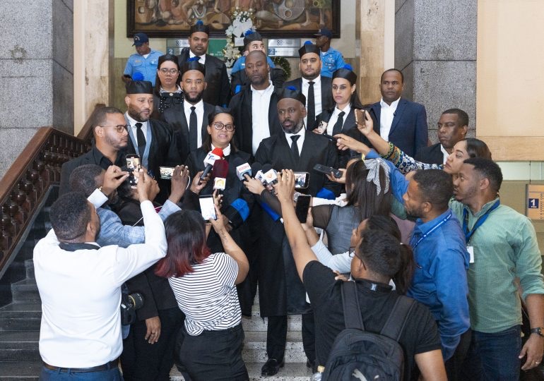 Wilson Camacho califica como “histórica” la decisión del tribunal en el Caso SeNaSa 1 img 0550