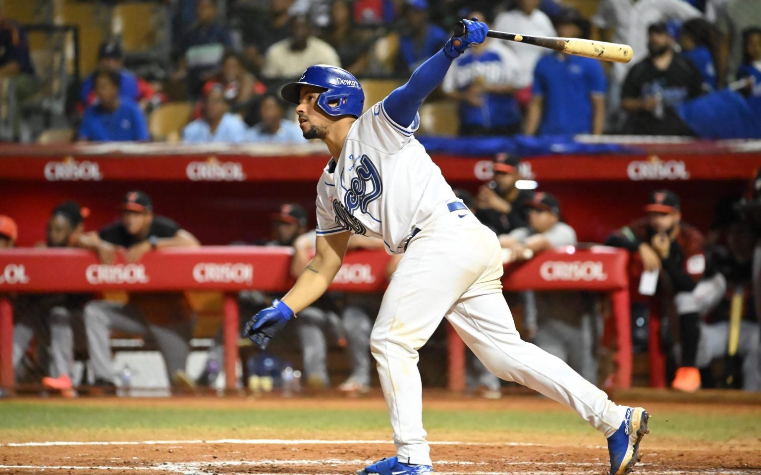 Mejía impulsa cuatro carreras y Núñez alcanza los 400 hits en triunfo del Licey