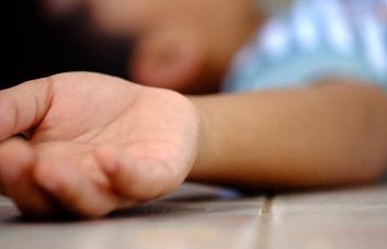 Niño de cuatro años resulta herido por bala perdida en Villa Guerrero, El Seibo