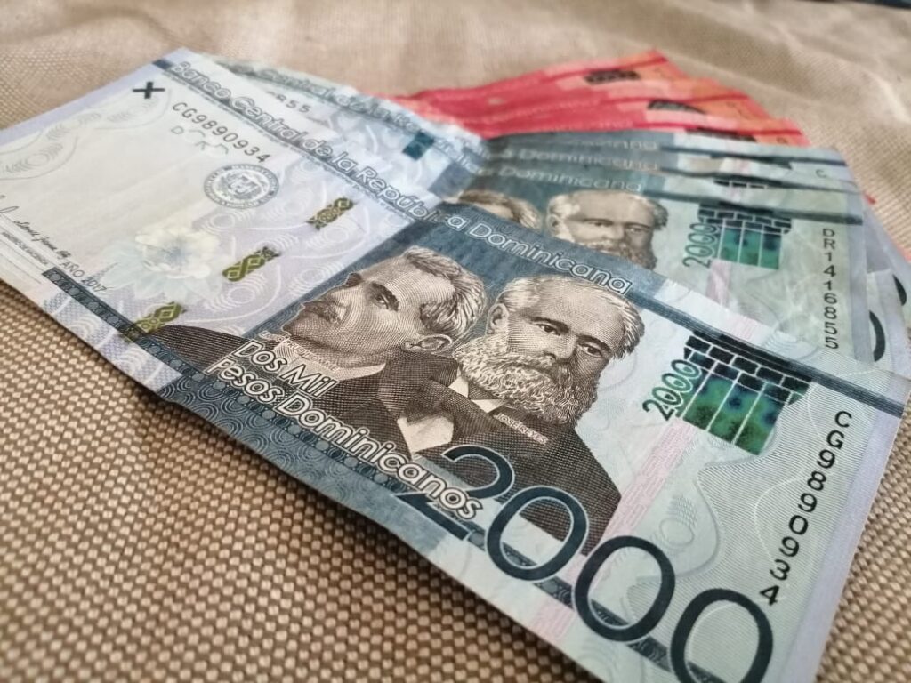 El peso dominicano terminará el año con una depreciación del 5.91% 1 img 9650