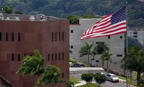 Embajada de EE. UU. pide a sus ciudadanos a no viajar a Venezuela ante grave deterioro de la seguridad